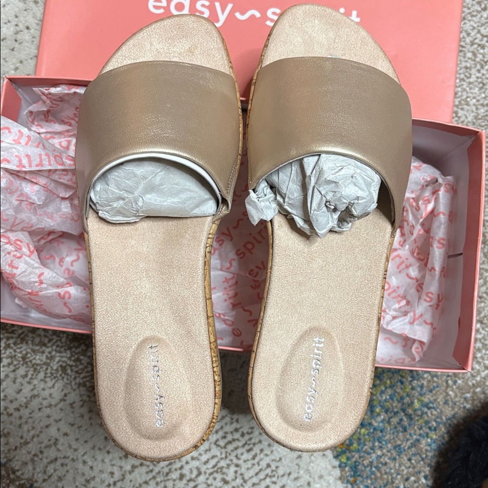 New Easy Spirit Gold Muscari Leather Sandal Slides